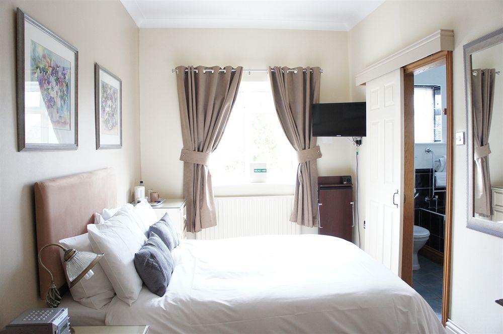 Asperion Hillside Hotel กิลด์ฟอร์ด ภายนอก รูปภาพ